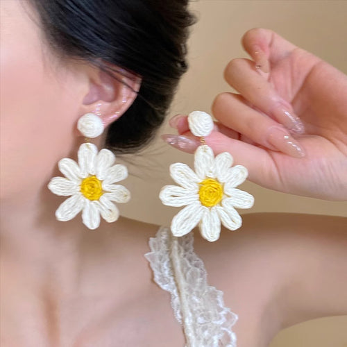 Summer Straw Woven Daisy Earrings